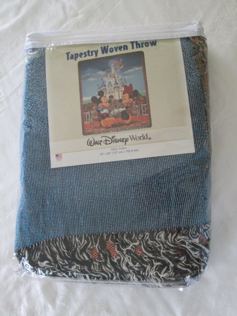 Walt Disney World Tapestry Woven Cotton Throw Blanket Mickey & Minnie Castle NEW - Picture 4 of 4